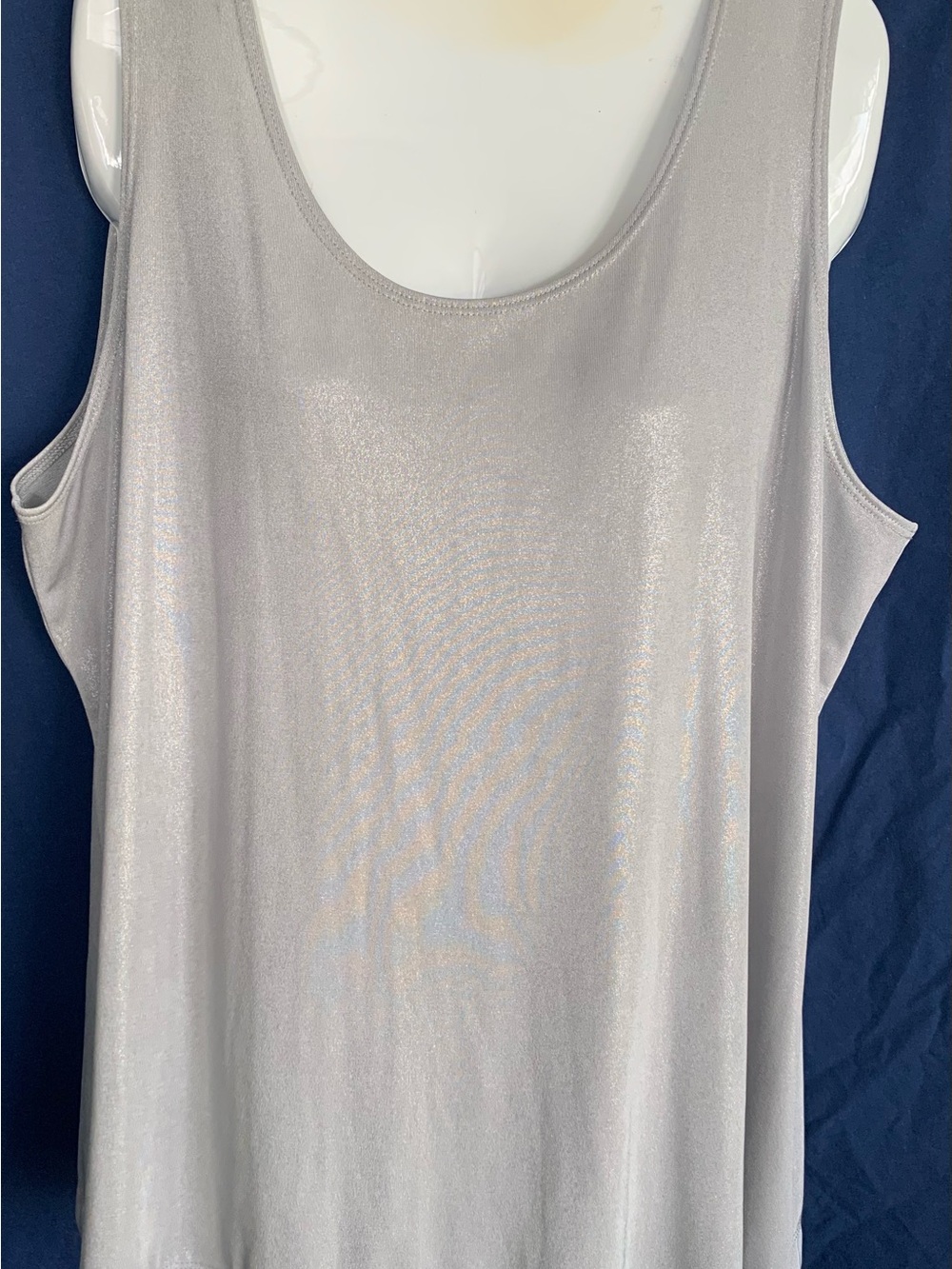 Travelers by Chicos size 3 Sleek Silver Shine Scoop Neck Tank Top